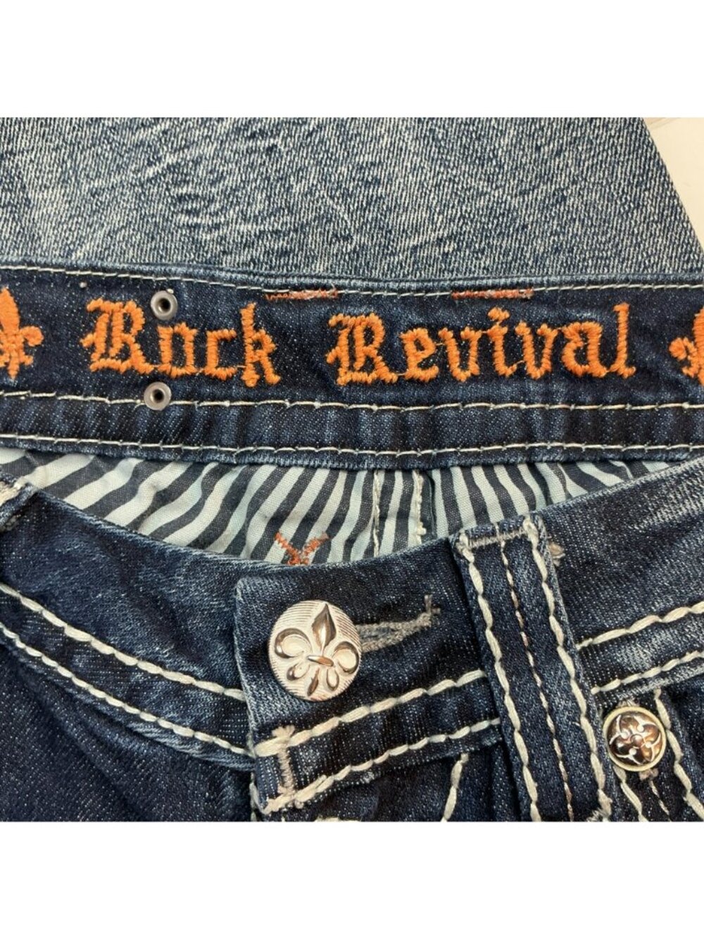 Rock Revival Betty Capri Jeans Womens 27 Distressed Contrast Stitching - Picture 8 of 11